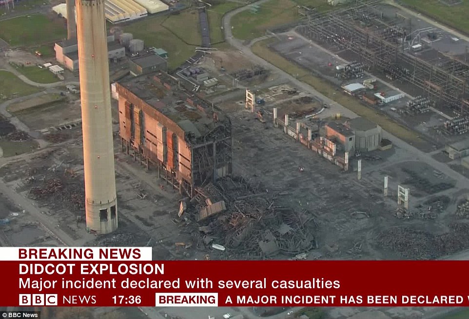 Explosi&oacute;n en central el&eacute;ctrica de Didcot, cerca de Oxford, Inglaterra.